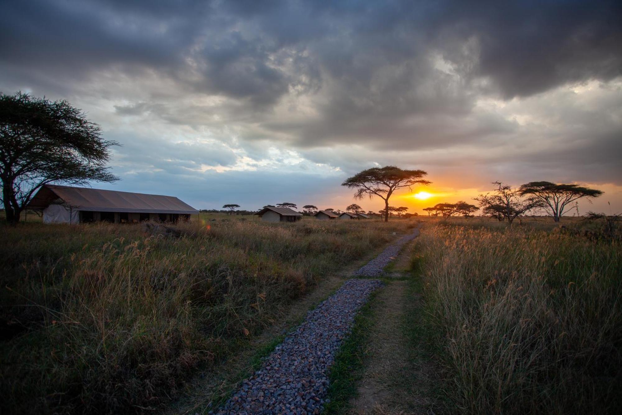 Mawe Tented Camp Серенгети Экстерьер фото